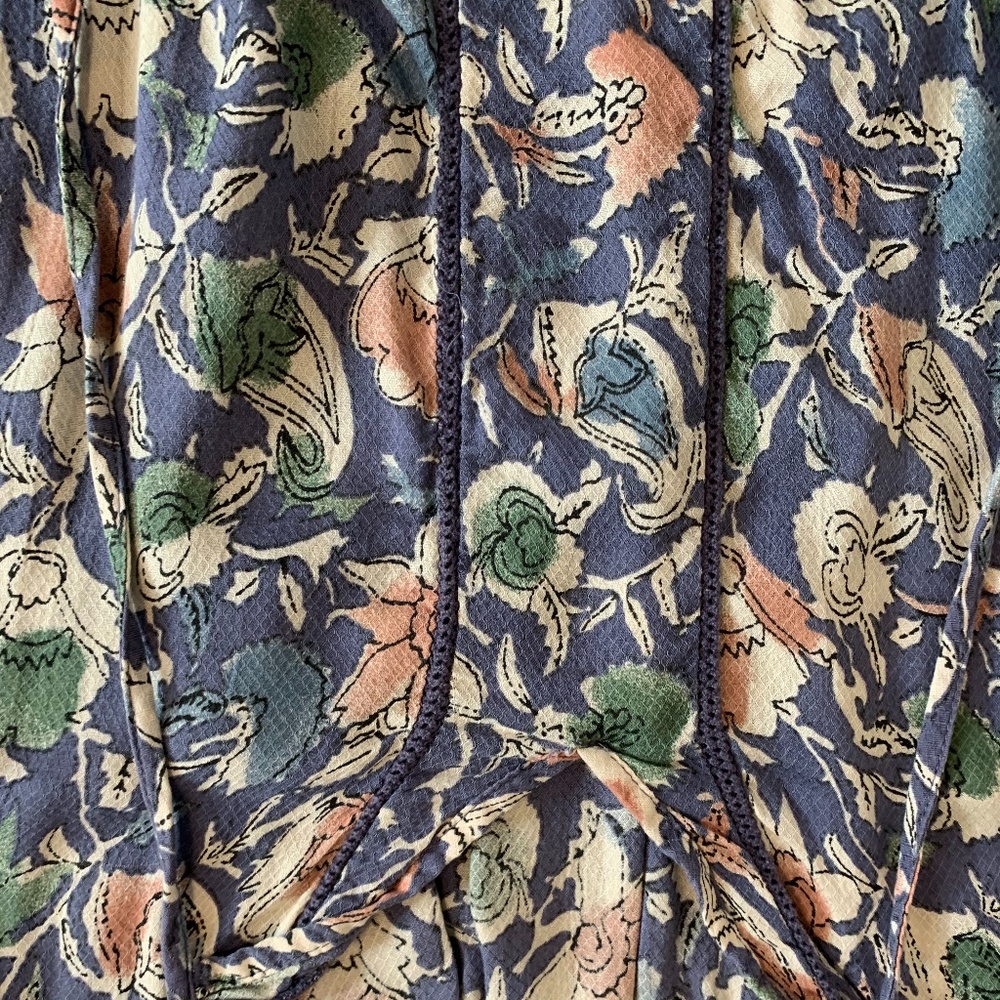 Floral Lucky Brand Peasant top, Size Small - Picture 3 of 5